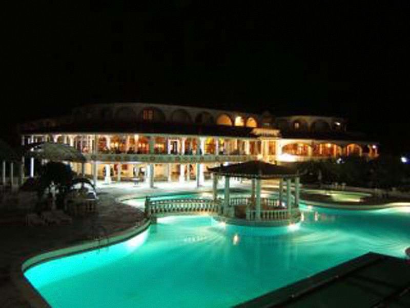 מאטי Attica Beach Hotel מראה חיצוני תמונה