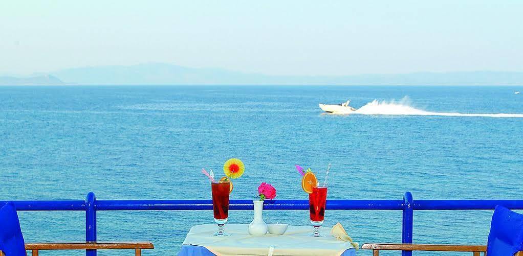 מאטי Attica Beach Hotel מראה חיצוני תמונה